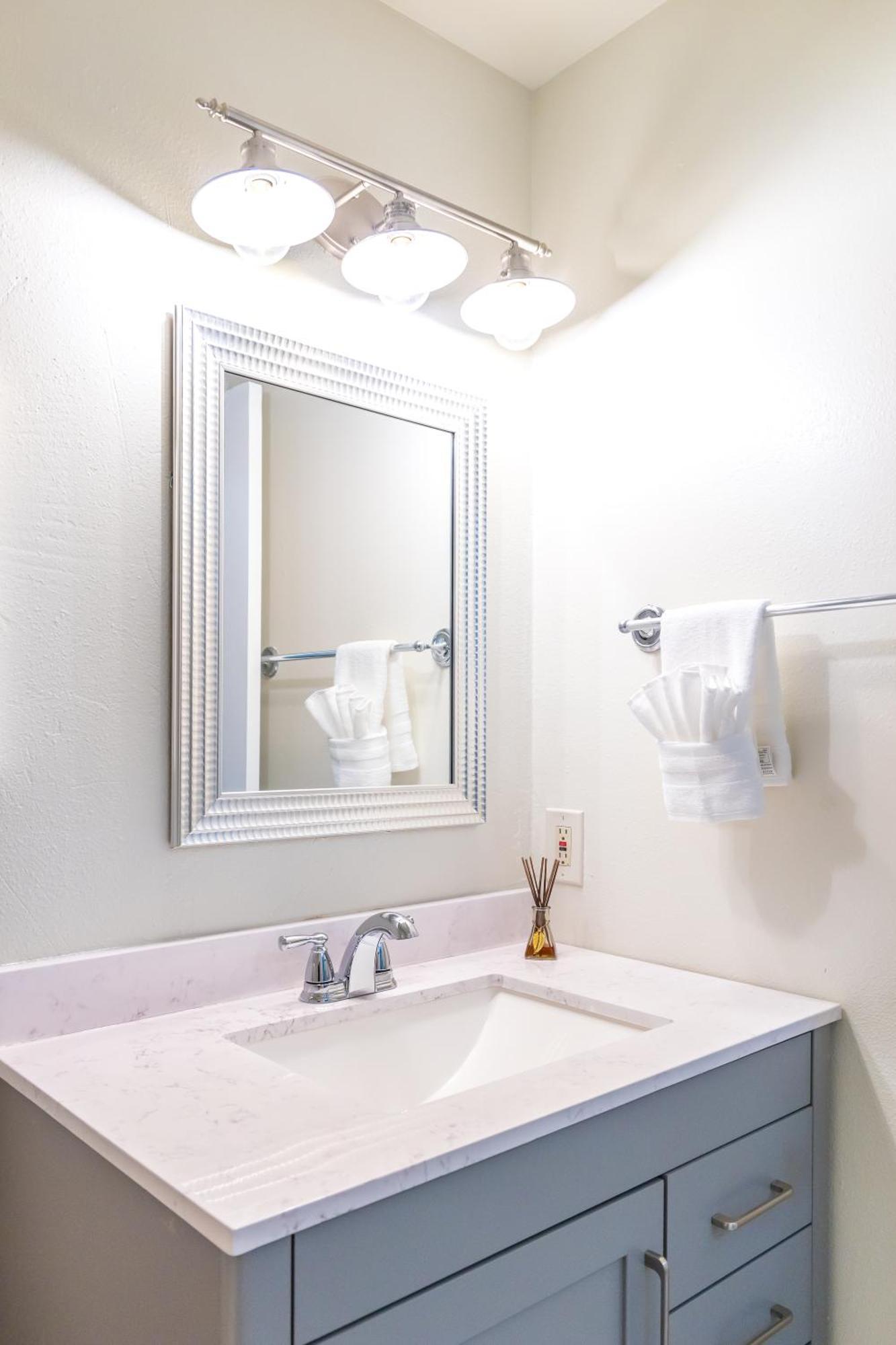 King Bed + Studio! Free Parking, Patio, Wfh Space! Seattle Exterior foto