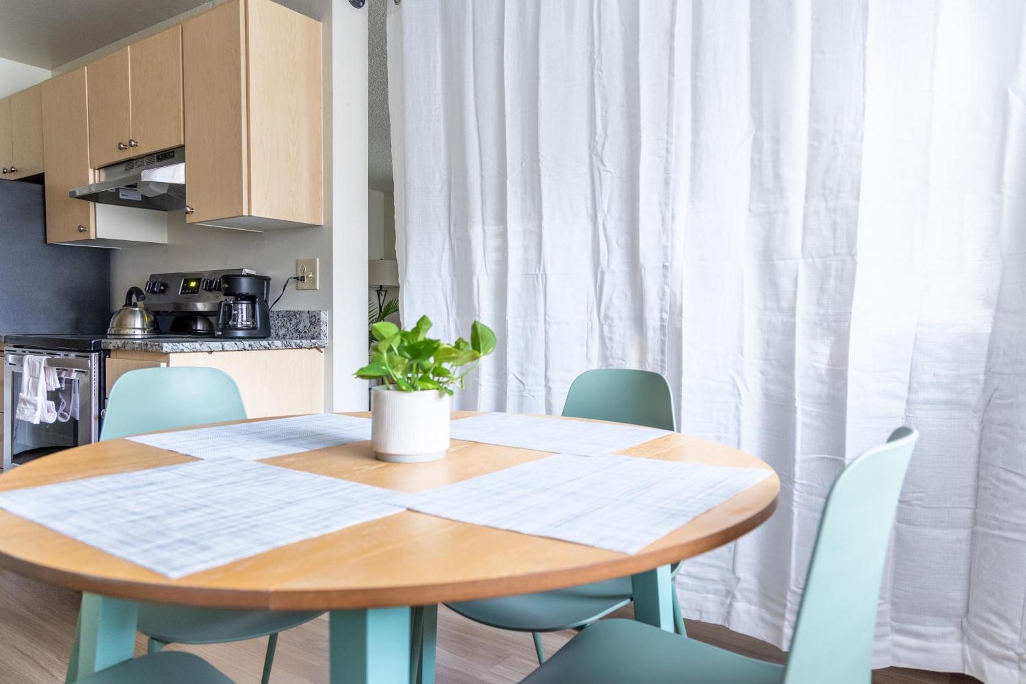 King Bed + Studio! Free Parking, Patio, Wfh Space! Seattle Exterior foto
