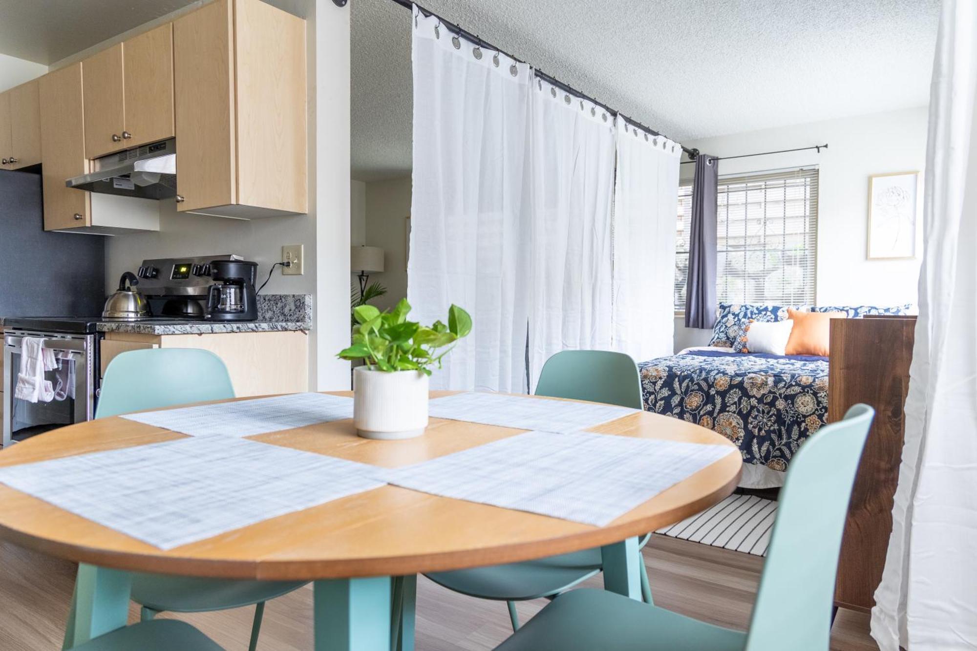 King Bed + Studio! Free Parking, Patio, Wfh Space! Seattle Exterior foto